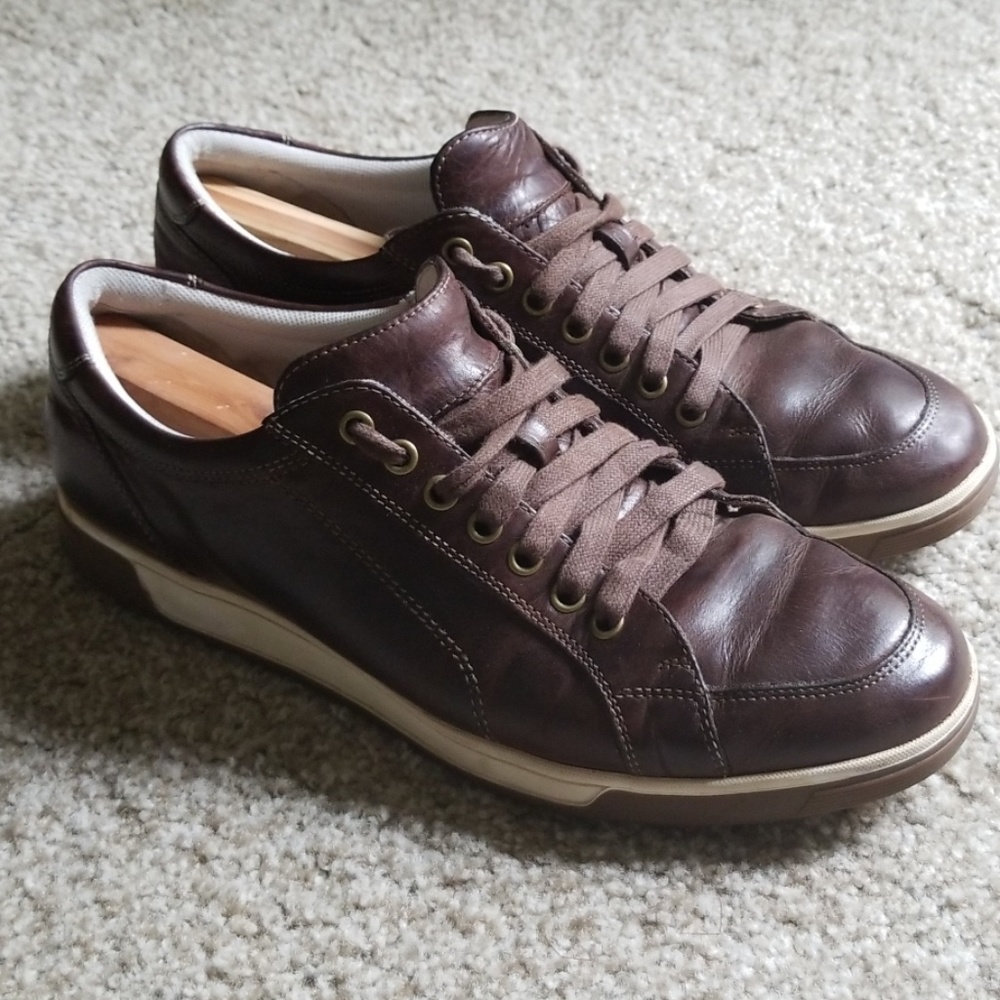 Cole Haan Nike bottom leather shoes.